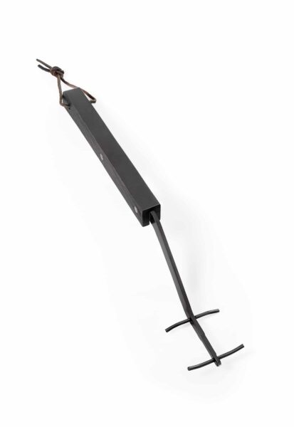 Napoleon grillrooster lifter met hardhouten handvat en leren ophanglus|Napoleon grillrooster lifter met hardhouten handvat en leren ophanglus -2||Napoleon grillrooster lifter met hardhouten handvat en leren ophanglus actie