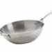 Napoleon RVS wok 12 inch met handgreep op grill – ideaal voor roerbakken op BBQ|Napoleon RVS wok 12 inch met handgreep op grill – ideaal voor roerbakken op BBQ - op Sizzlezone|Napoleon RVS wok 12 inch met handgrepen op grill – ideaal voor roerbakken op BBQ - sfeer