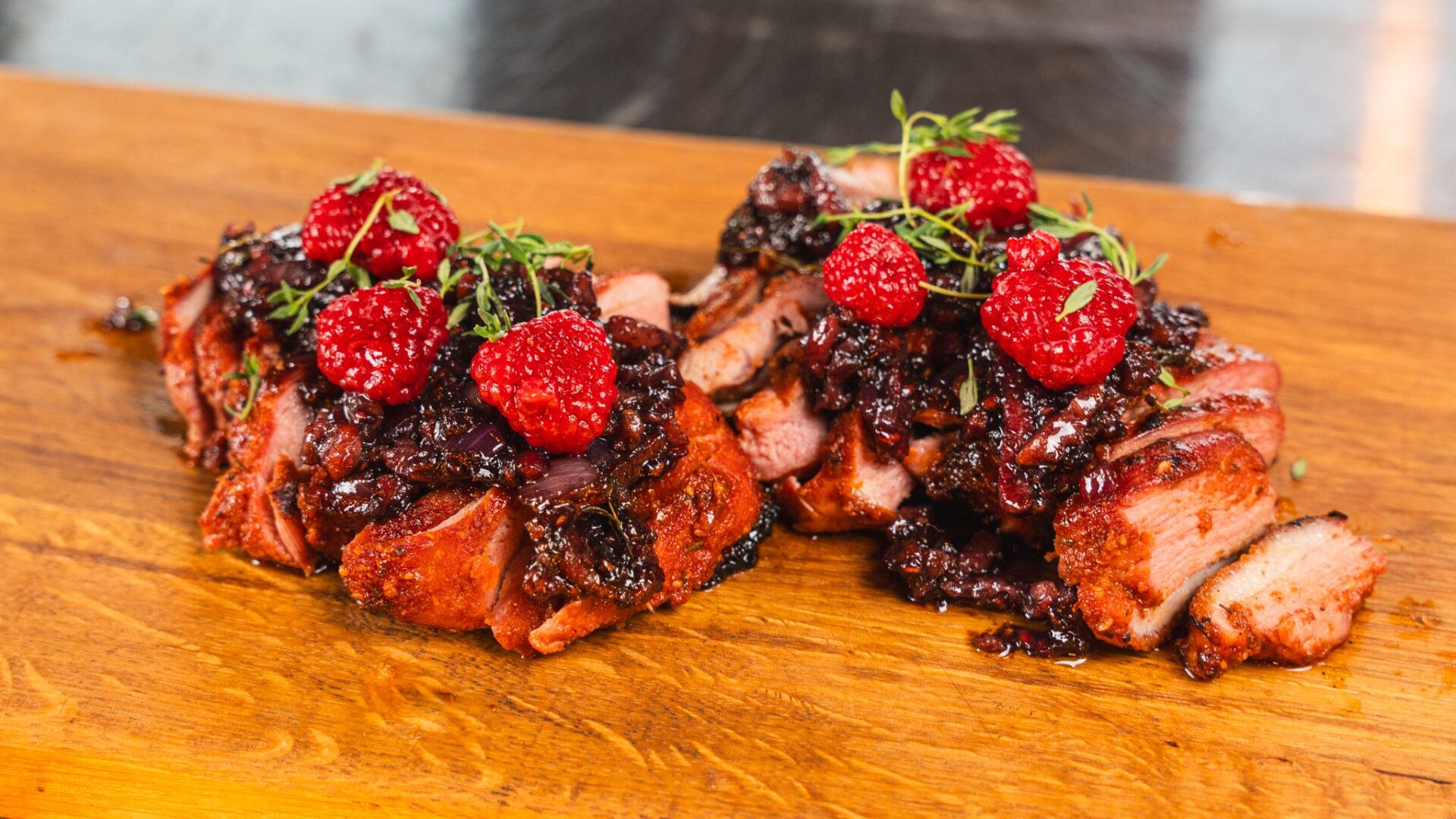 Eendenborst met frambozen baconjam