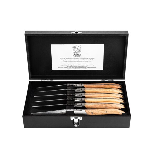 Luxe steakmessen met eikenhouten stonewash handvat uit Laguiole serie van Style de Vie.|||