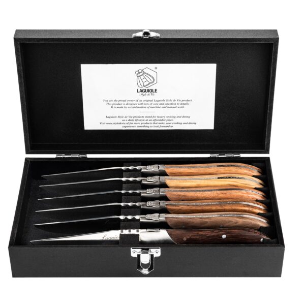 Luxe steakmessen met handvaten van verschillende soorten hout|uit de Laguiole serie van Style de Vie.||