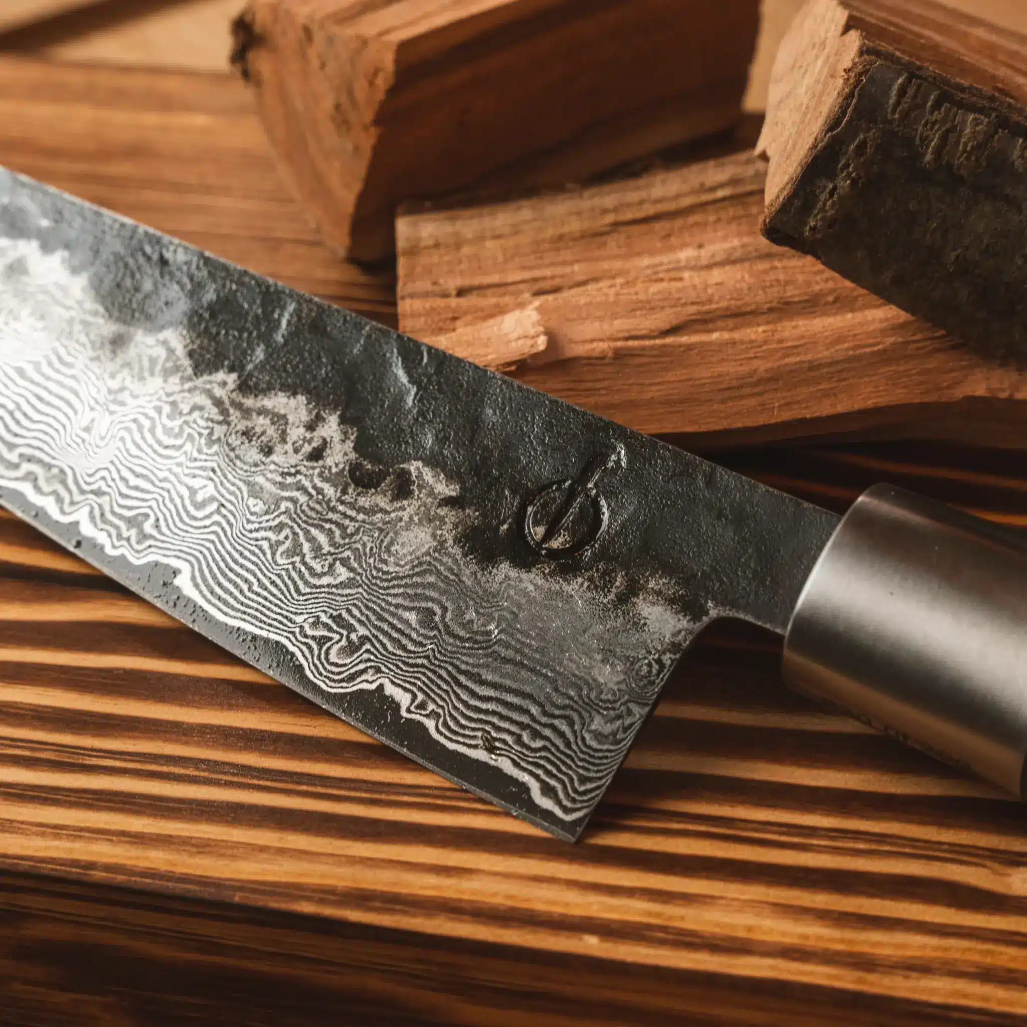 Forged Kiritsuke mes limited edition snijvlak