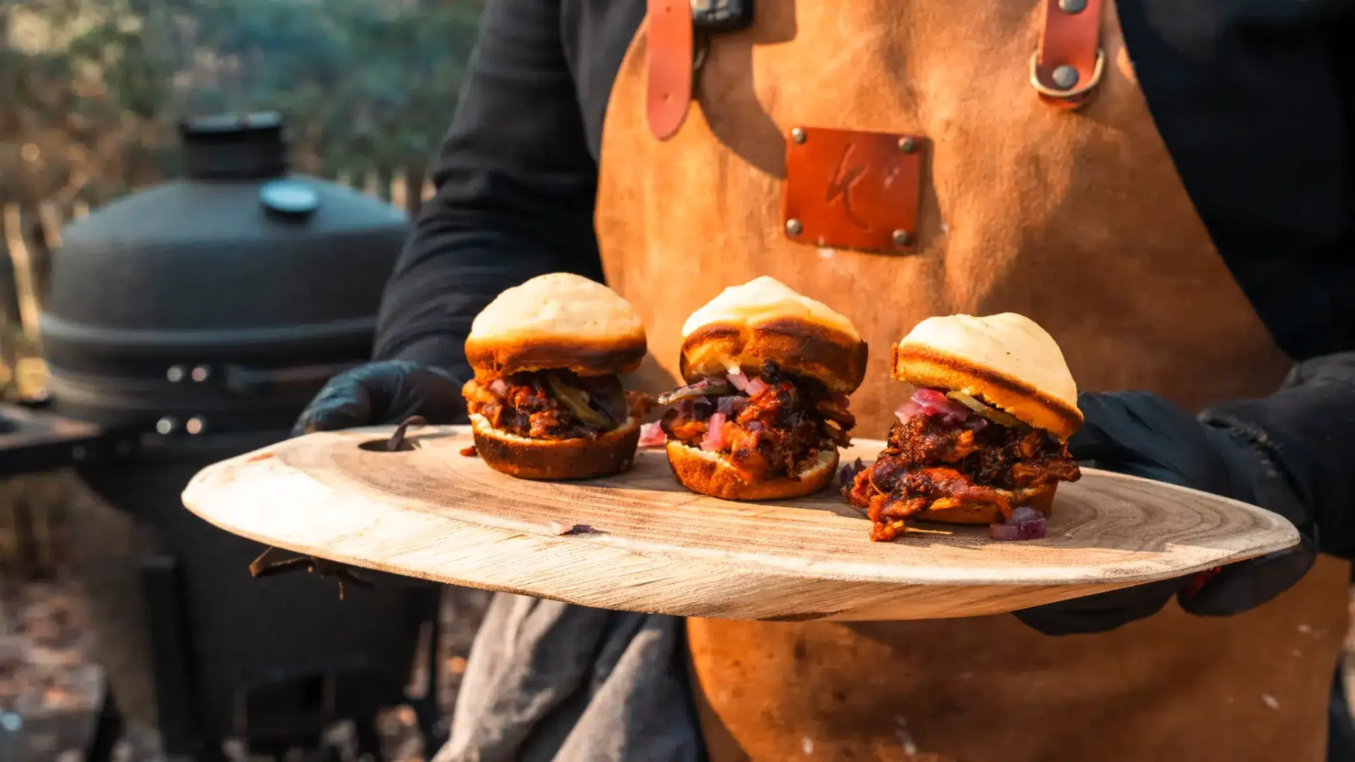 pulled chicken sliders