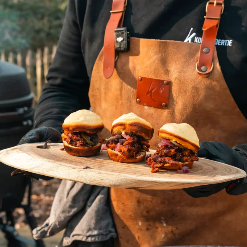pulled chicken sliders